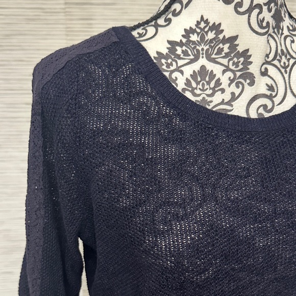 Ann Taylor Midnight Blue Knit Top Sz. L - Picture 3 of 7